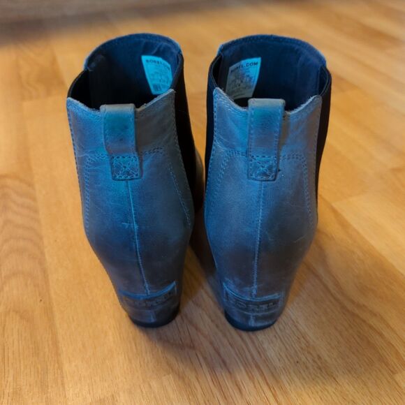 Sorel Lea Wedge Ankle Boots Womens 7 Gray Leather Slip On Waterproof Heel - Picture 3 of 7